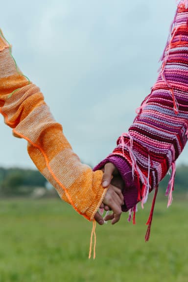 Cum să îți îmbunătățești relațiile interpersonale