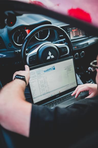 Car software OTA: actualizări auto de la distanță