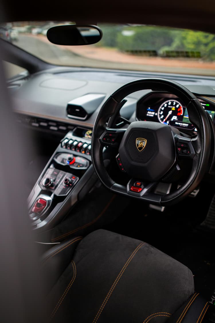 Top 5 mașini compacte cu dotări premium