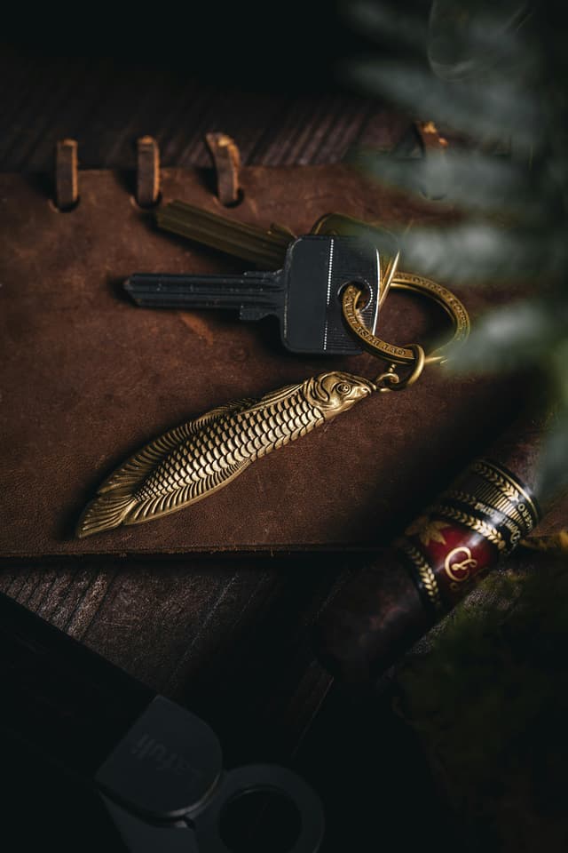 Top 5 brelocuri de lux pentru chei și genți