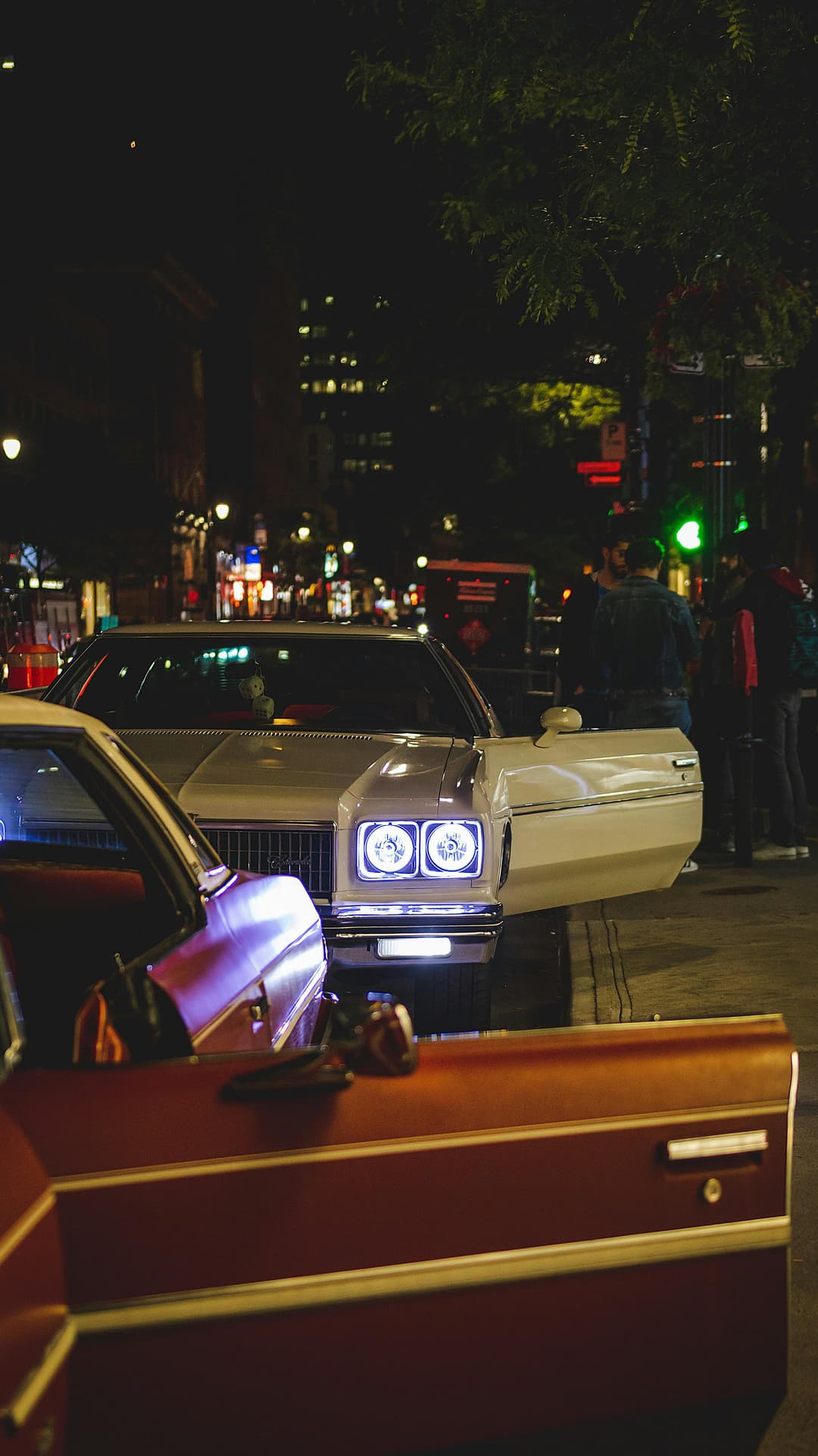 Supercaruri în România: O privire în comunitatea exclusivistă a pasionaților auto de lux