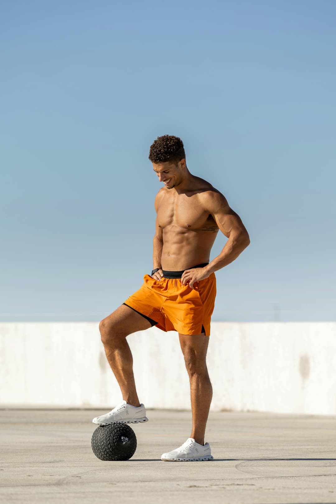 Piese vestimentare sportive pentru bărbați activi