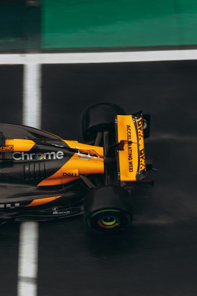 De la pistă la șosea: Tehnologii din Formula 1 care echipează mașinile de serie