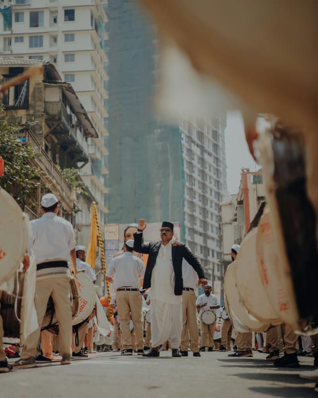 Cum să îți alegi hainele pentru evenimente culturale