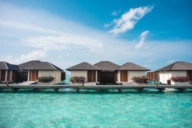 Vacanțe de lux: Cum se relaxează executivii de top – de la croaziere la vile private