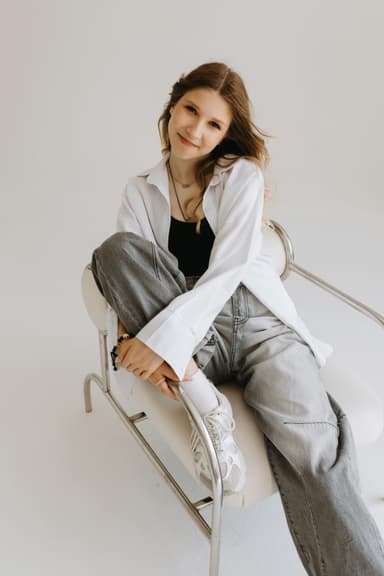 Ținute smart-casual: crossover entre elegance și confort