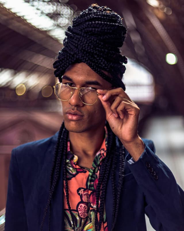 Stilul dandy modern: ce accesoriu te definește cu adevărat