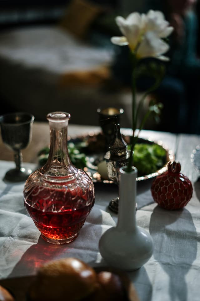 High-end vs. high-street: De ce aleg personalitățile serviciile de lux chiar și pentru sarcini zilnice
