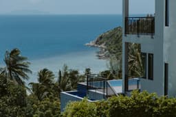 Top 10 destinații turistice de lux în 2025: de la insule private la hoteluri de 7 stele