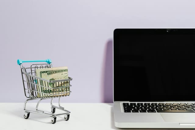 Personalizare conectată: cosmetică digitală la bord
