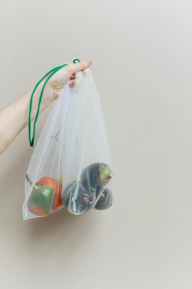 Materiale eco în horologie: ceasuri din titan reciclat și curele vegane