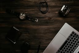 Top 10 accesorii tech de lux pentru bărbați