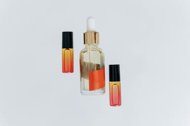 Arta parfumată: Cum să-ți alegi un parfum de nișă care să te reprezinte