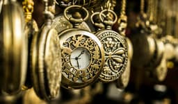 Ceasuri smart vs. ceasuri clasice: ce alegere este mai potrivită pentru tine?