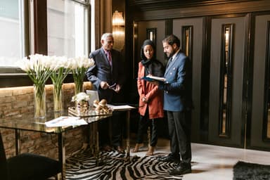 Networking la nivel înalt: cele mai luxoase conferințe 2025