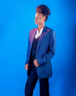 Blazer oversized + pantaloni cropped – look power fără efort